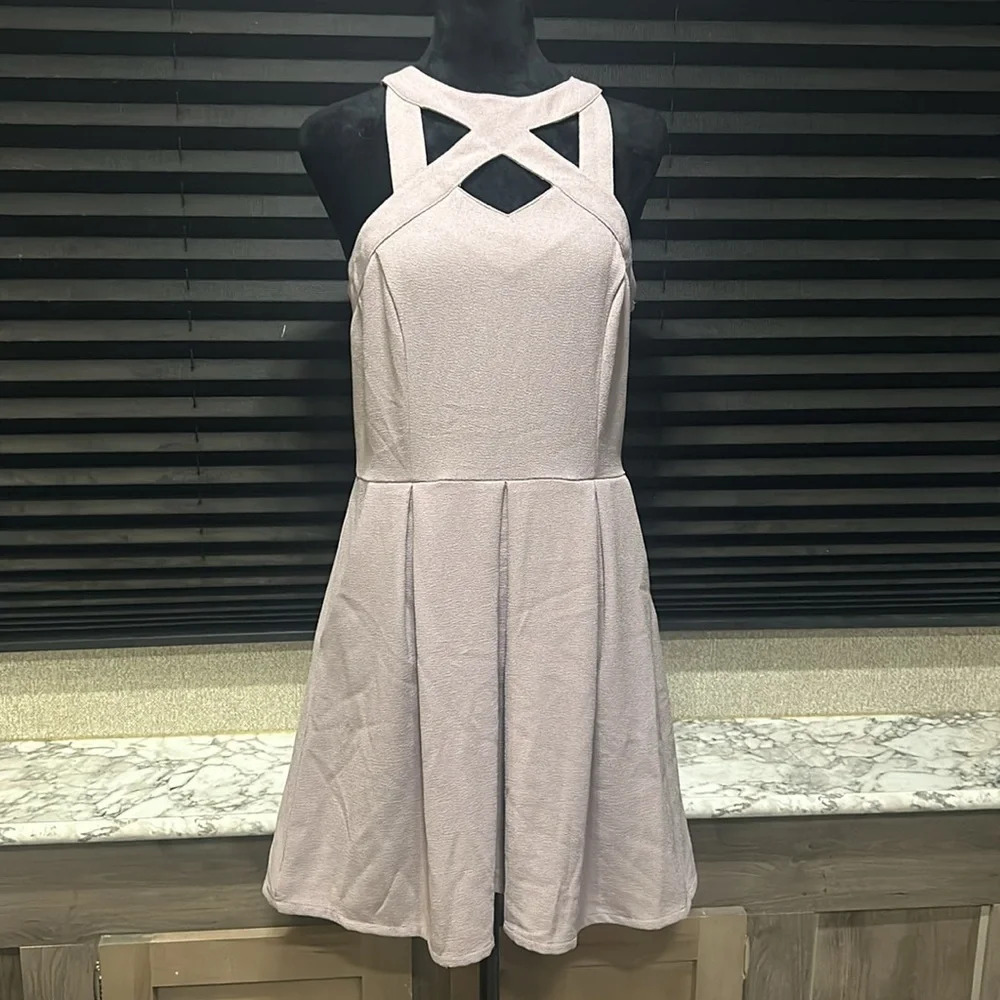 Speechless Women’s Dusty Pink Cage-Front Fit & Flare Dress w Pockets Large - Picture 5 of 13